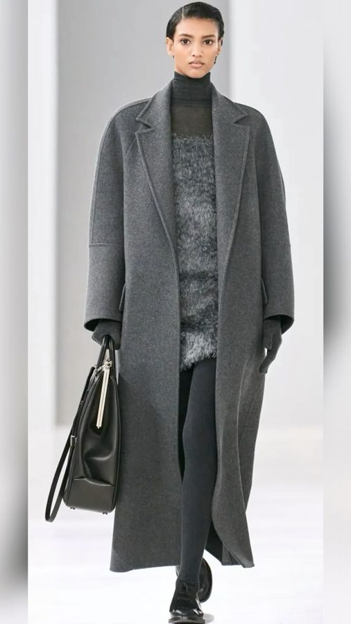 серое пальто Max Mara, подиум
